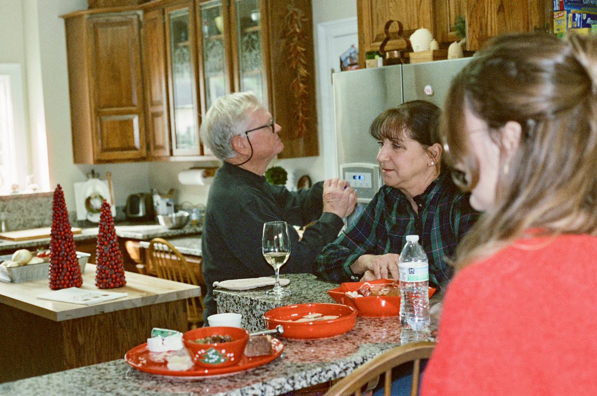 creespaschal's tweet image. Roll 2024-12-1 (CineStill 800T)