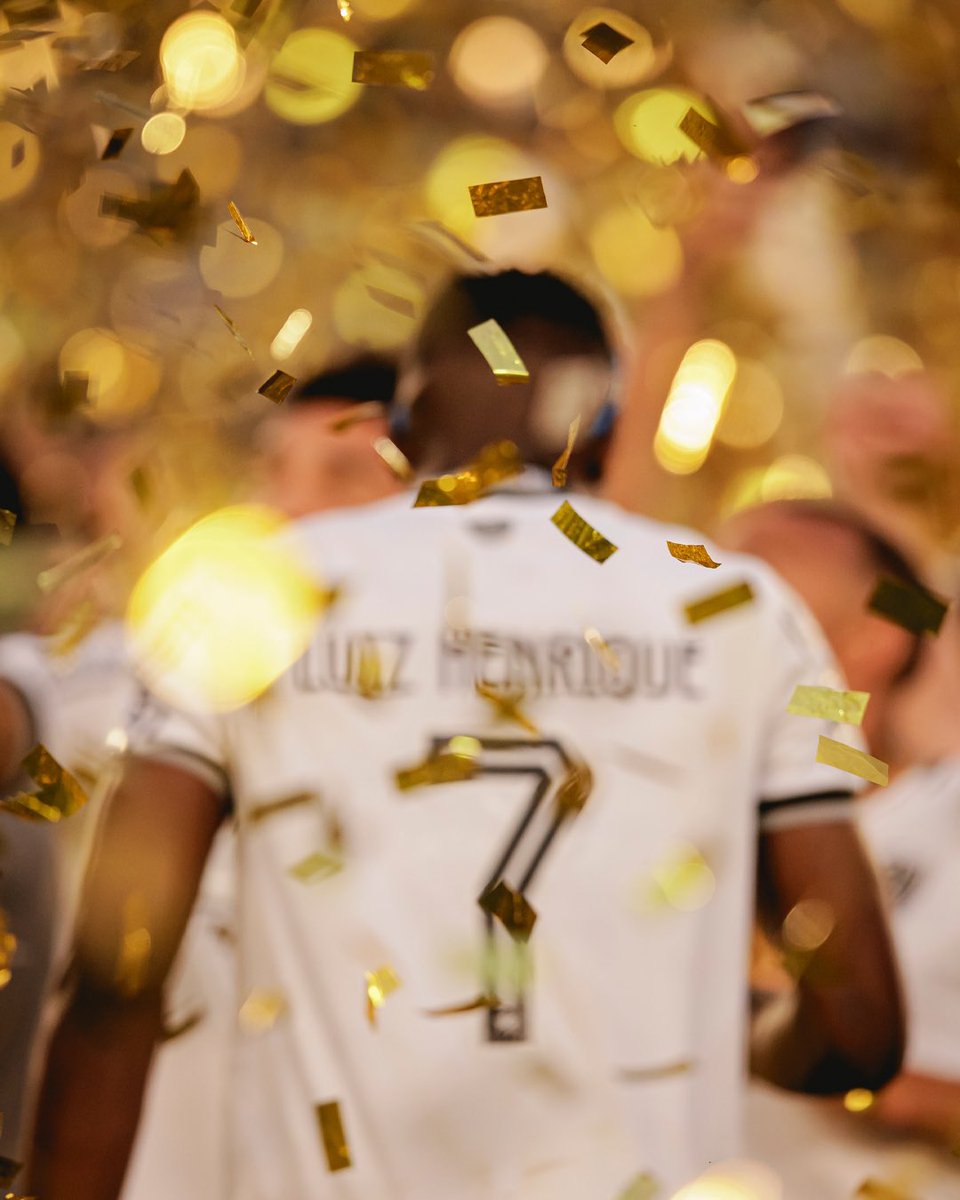 Obrigado pelo dia mais feliz da minha vida.

Até um dia, rei da America. Marcado na nossa história.

A mística camisa 7 teve mais um dono honroso. 7️⃣