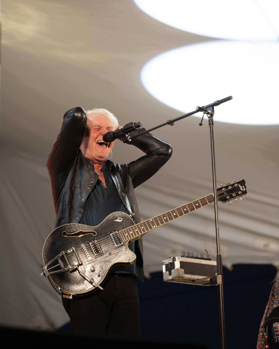 Tom Cochrane tweet media