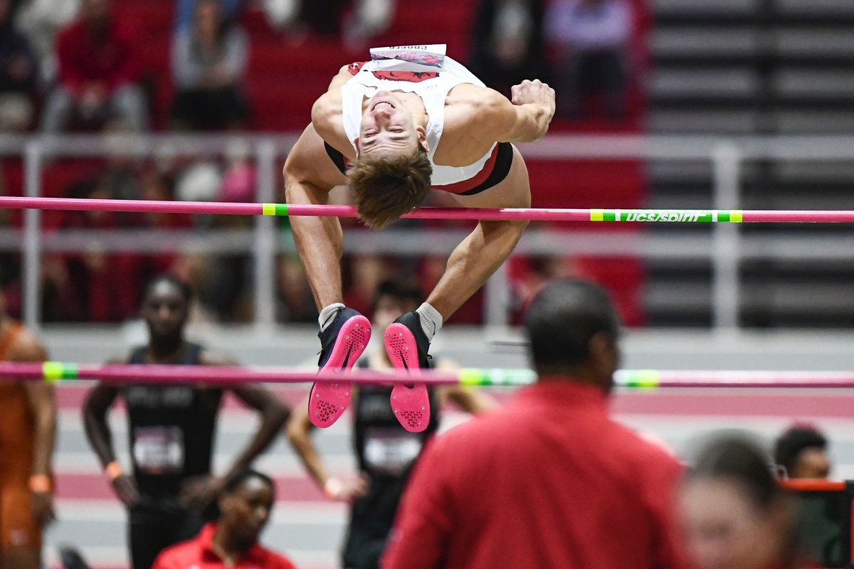 REINA SHINE — Reuben Reina’s tie of the oldest record in UA track history (the men’s 1-mile) highlighted a banner day for the Razorbacks at yesterday’s Arkansas Invitational.

Photo gallery from the event: wholehogsports.com/news/2025/jan/…
