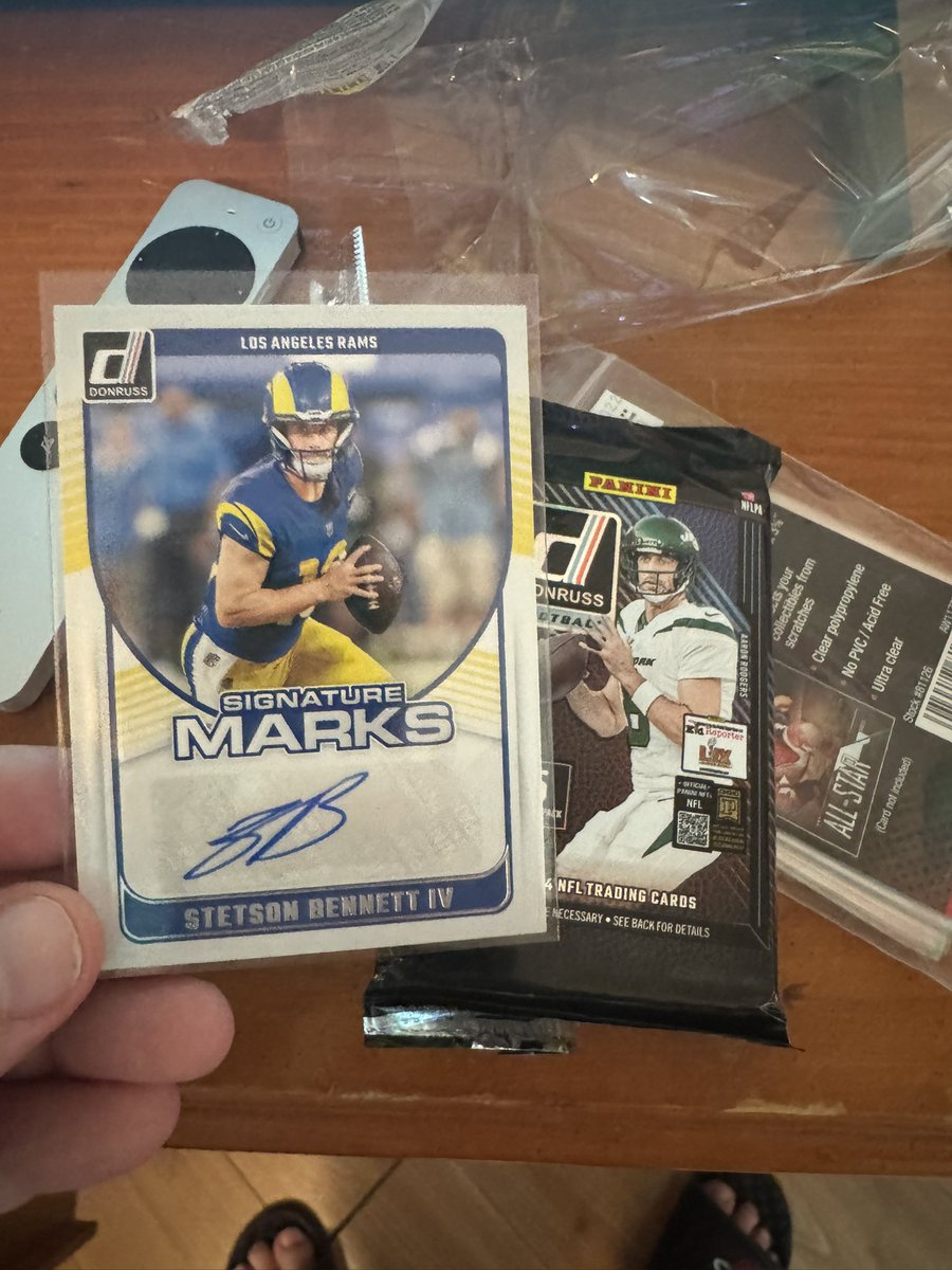 grimm1216's tweet photo. The hits from my first break with @BuckCityBreaks and an auto from the bonus pack they sent me 🔥

The All is 1/8
Higgins and Burton are both /75
Hendrickson is /199

#WhoDey https://t.co/Tsg5EVNmZF