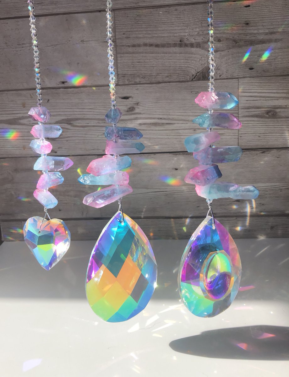 Defiantly want to make more sun catchers this year! 
Got some design ideas ☀️ 

cwphotoart.etsy.com/listing/102987…

#ukgiftam #ukgifthour #handmade #shopindie