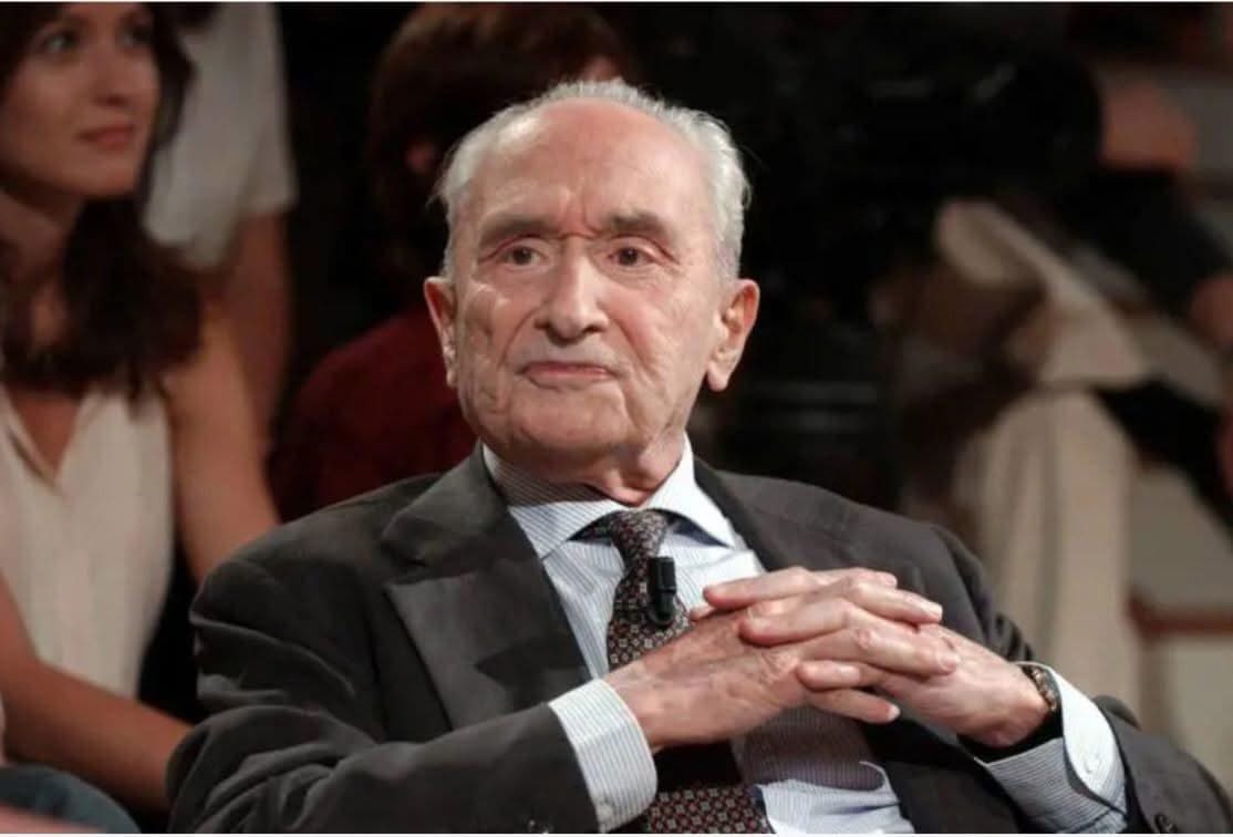 BMitraglia's tweet image. Illudersi che si possa integrare pacificamente un'ampia comunità musulmana, fedele a un monoteismo teocratico che non accetta di distinguere il potere politico da quello religioso, con la società occidentale democratica, su questo equivoco si è scatenata la guerra in cui siamo.