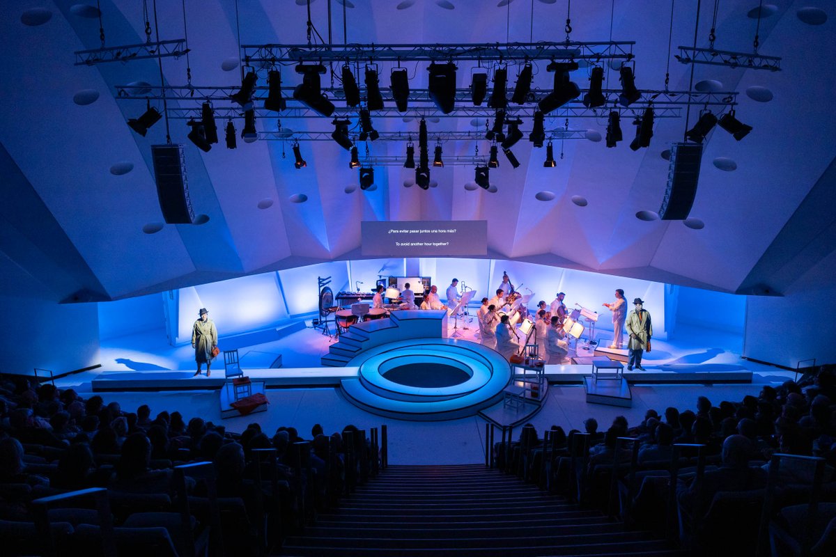 🇺🇸🎶 ¡Arrancamos! Esta noche, la Sala de Cámara se vistió de blanco total para la primera función de 'Trouble in Tahiti'. ¡No te pierdas la función de mañana!

🎟️ auditoriodetenerife.com/es/trouble-in-…

@operadetenerife <a href="/BlancaValido/">Blanca Valido</a> <a href="/aitor_garitano/">Aitor Garitano Agirreolea</a> <a href="/BorjaMMolina/">Borja Molina Barítono</a>