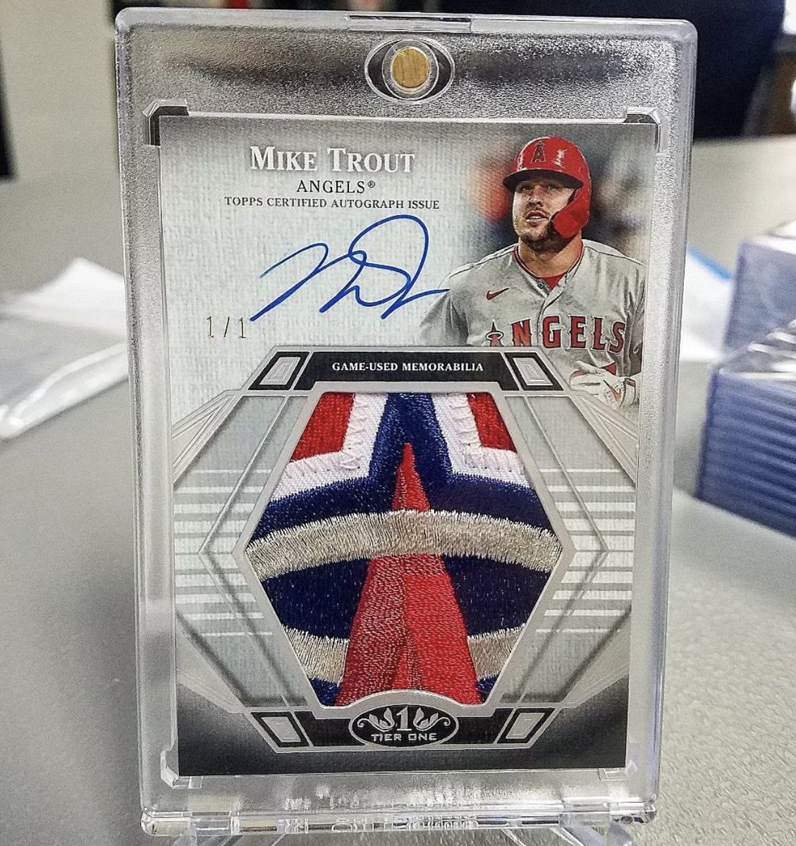 Topps tweet media