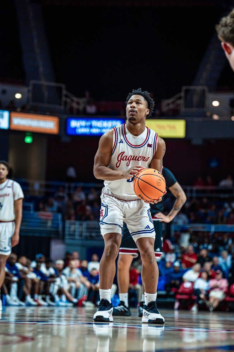 JJ LONG BALL 🤑

2H 14:34 | USA 50, Troy 34 

#BurnTheBoats | <a href="/JJwheat03/">JJ_Wheat1</a>