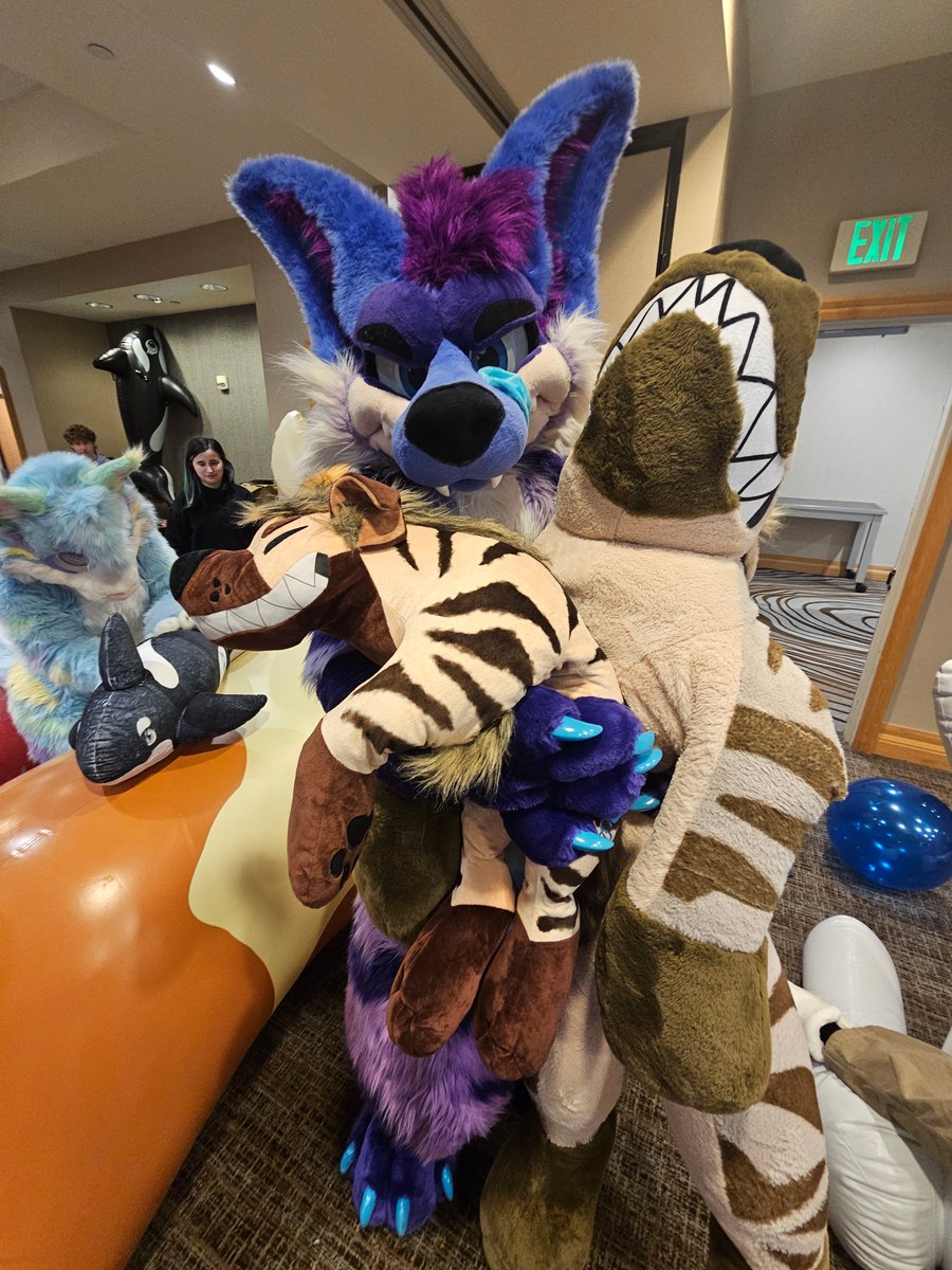 Don't talk to me, my son, or my son's son ever again 😡

📸:me
In suit:<a href="/aleksiswoof/">🩵 Aleksis 🔜 MFF 🩵</a> 
🪡:<a href="/MoreFurLess/">More Fur Less</a>