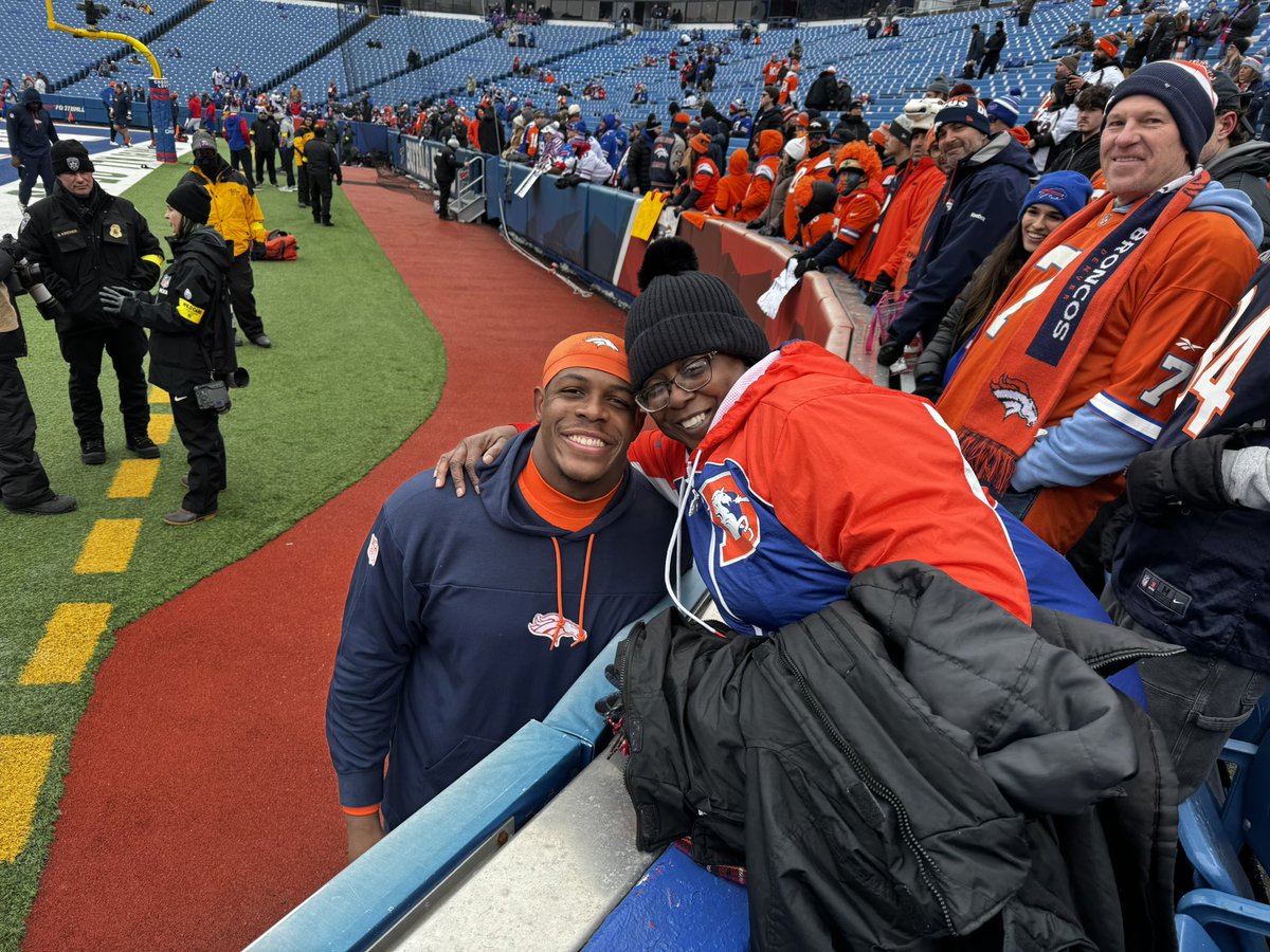 Jordan_jack57's tweet image. As another season comes an end, I would like to thank the @usairforce and @af_academy for giving me the opportunity to continue pursuing my dream. I would not be the person and player I am today without them and will be honored to serve my country when my NFL career is complete.