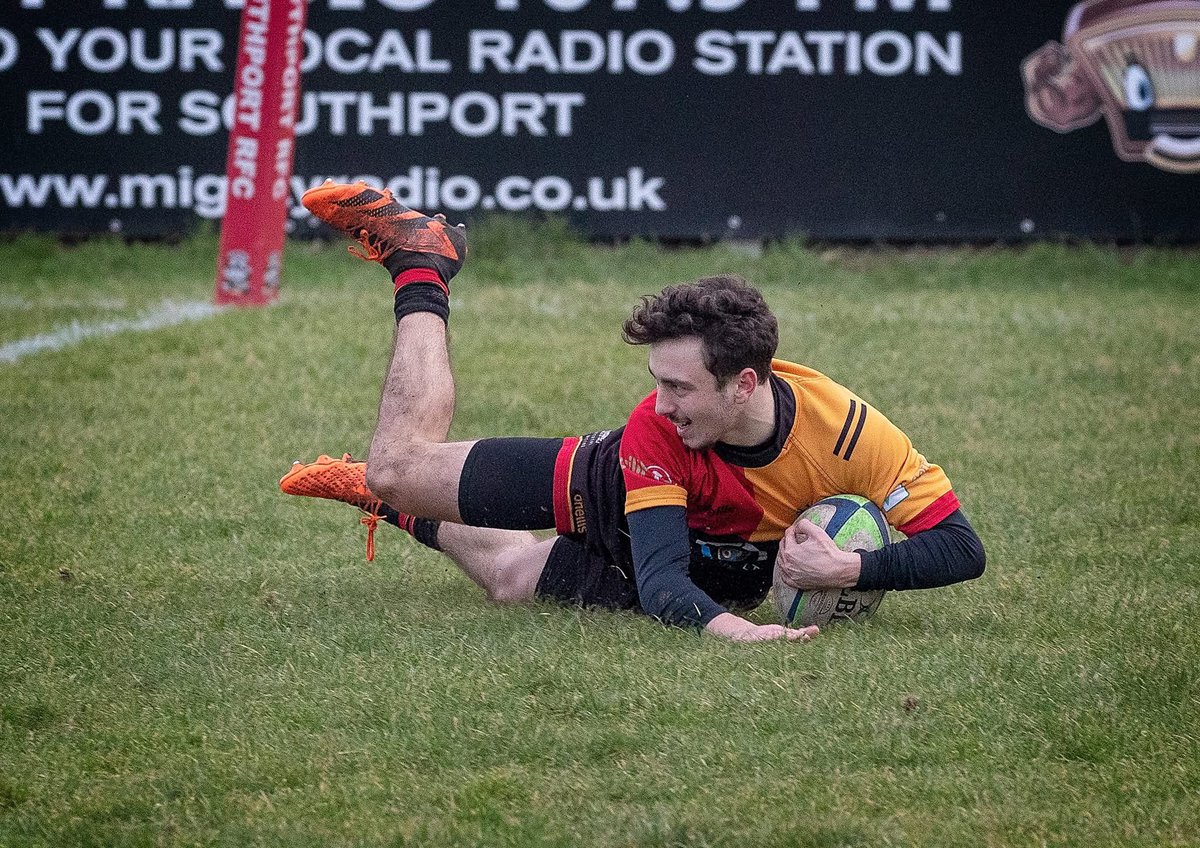 👏 Full time: Southport 36-21 <a href="/LC_RUFC/">Liverpool Collegiate</a> 

📸 <a href="/Wainmat/">Angus Matheson</a> | Ollie Benford scores the try that puts Southport RFC 1st XV match v Liverpool Collegiate beyond reach after a very close 80 minutes at Waterloo Road.