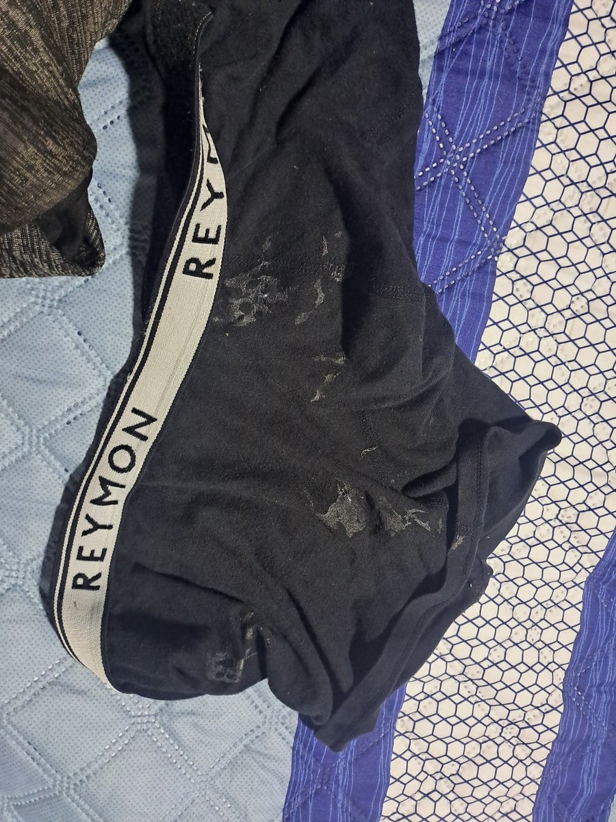 boygood66's tweet photo. Cuando terminas en el abdomen de tu amigo y no hay papel pa limpiar el reguero https://t.co/UcIQD06k4d