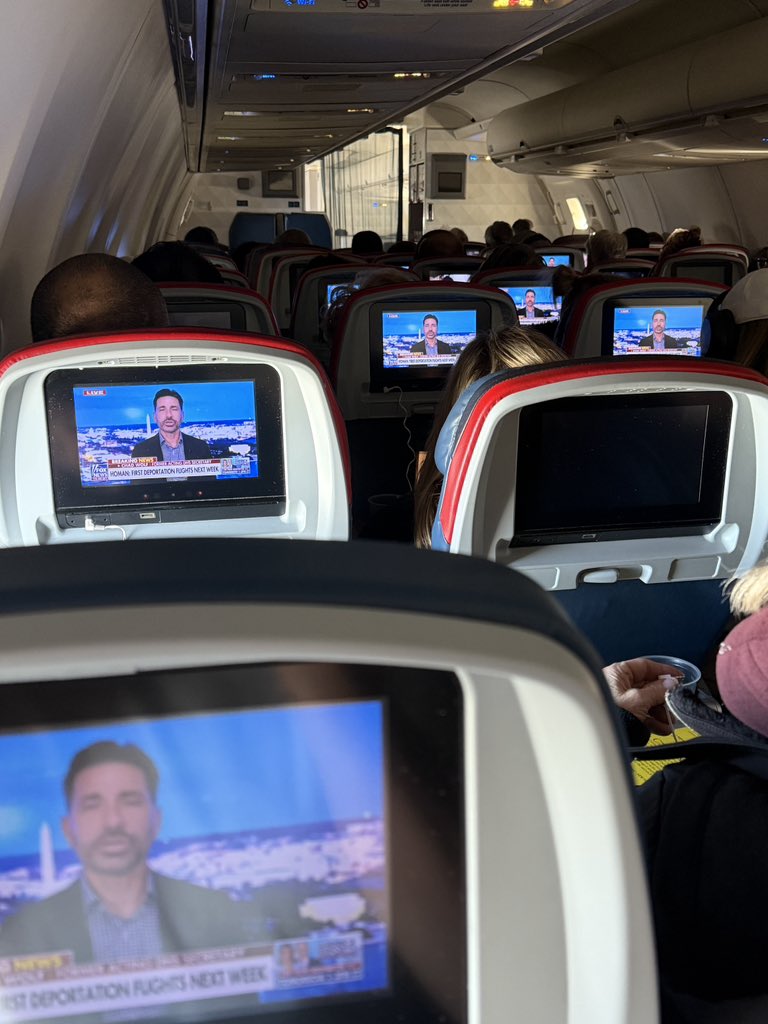 Lots of people watching <a href="/FoxNews/">Fox News</a> on the way to DC