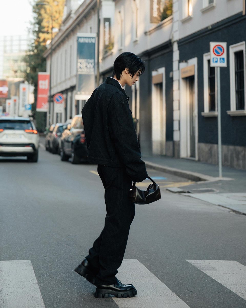 WinmetawinO's tweet photo. Taking it easy on a chill day.

Ig winmetawin update 

WIN MFWFW25 IS CALLING 

#PRADAFW25xWin 
#PradaFW25 
#Prada @prada
#winmetawin @winmetawin https://t.co/xEOIfdlj63