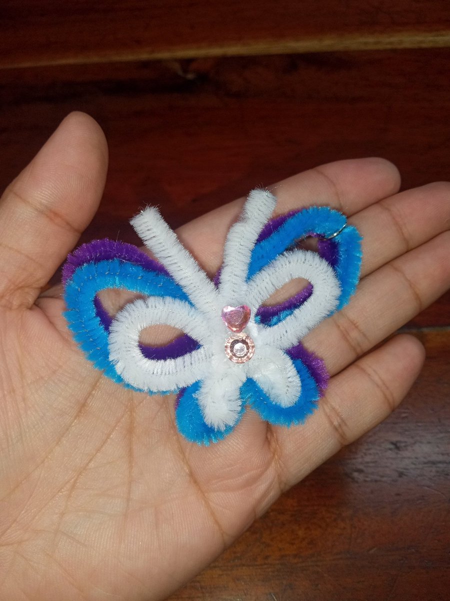 mayndimayn's tweet photo. Thank you @PH_Buddies for organizing the event. Also, thank you to those who gave out freebies (🦋 keychain + ring) 

#여자친구 #GFRIEND
#Season_of_Memories 
#PHBuddies https://t.co/TplMQD3xtW