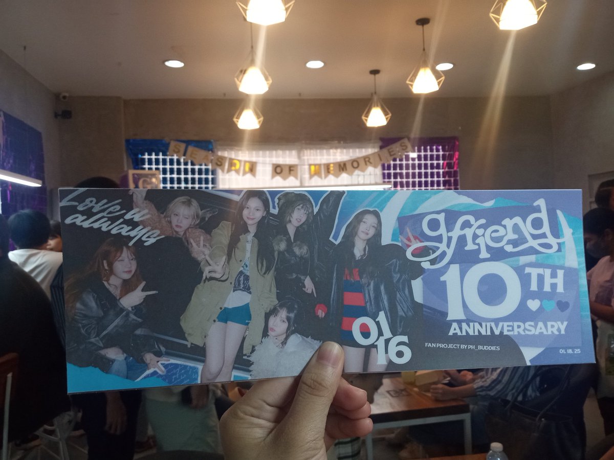 mayndimayn's tweet photo. Thank you @PH_Buddies for organizing the event. Also, thank you to those who gave out freebies (🦋 keychain + ring) 

#여자친구 #GFRIEND
#Season_of_Memories 
#PHBuddies https://t.co/TplMQD3xtW