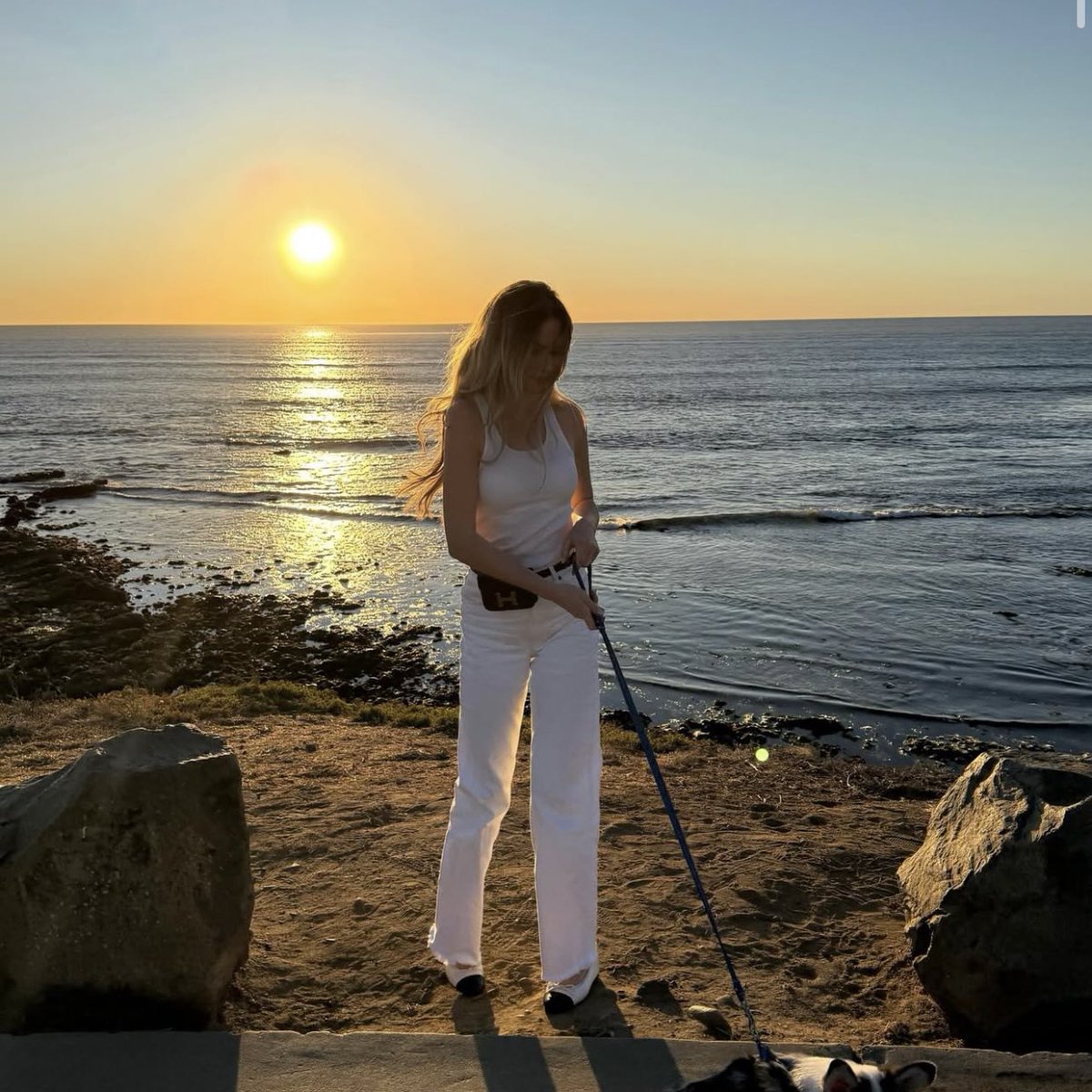 toria. alt (@queensstoria) on Twitter photo 