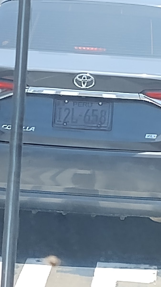 EdgarJavierHC's tweet photo. @MininterPeru @ATU_GobPeru @MTC_GobPeru @PoliciaPeru cuando es que se pondrán estrictos con los autos que se meten en la vía del metropolitano ¿O están esperando que alguien más se muera? @RPPNoticias https://t.co/uBoXcypuA6