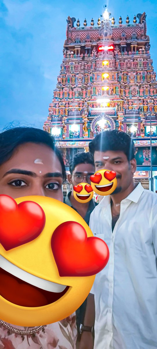Vijay7291Vijay's tweet image. A Favourite selfie at Thirukadaiyur Abirami Temple...!! 🤗❤️
#NagapattinamDiaries
#Pongal2025
