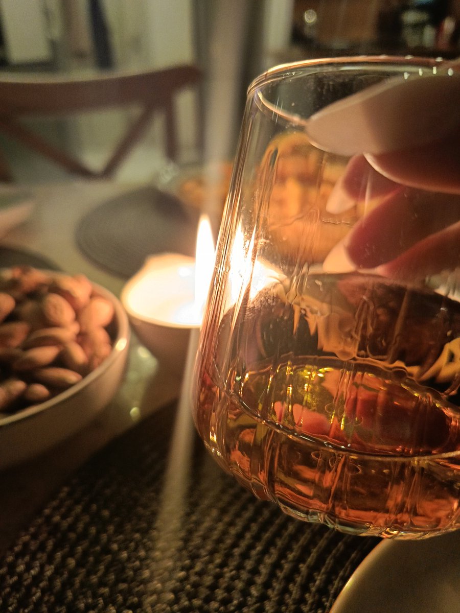 Ne çok öldük biz yaşamak için... 

#GeceyeBirSöz