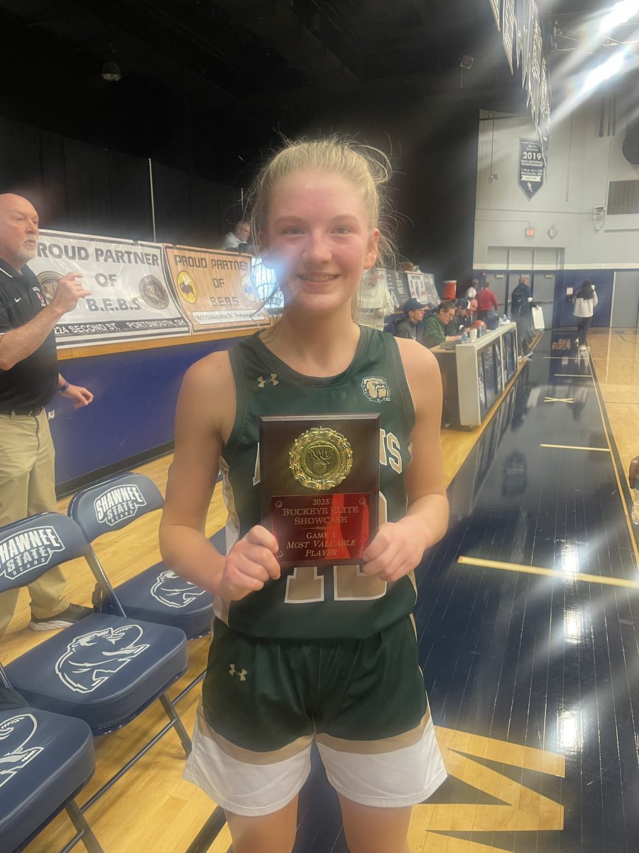 Shoutout Olivia and Ella for being our DAWG and Baller of the game today in our win against Portsmouth Notre Dame!! 
Ella had 14 points and 3 steals!!
Olivia had 12 points and was named the Buckeye Elite Showcase MVP💪🏼🏀