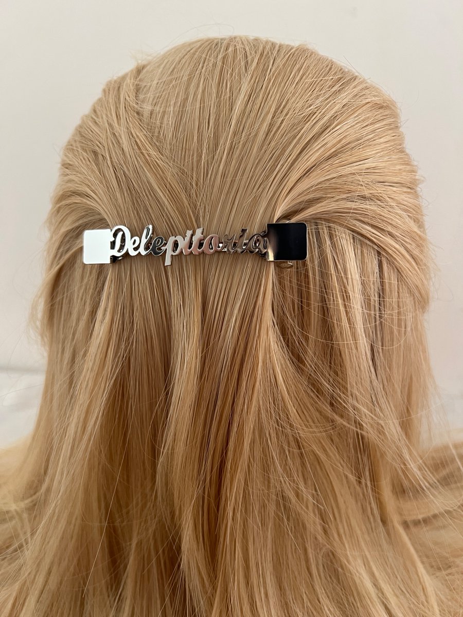 #delepitoria #hairpins #pastelgoth #hairaccessories #onlineshop #stylish #classy #fashion #fashionaccessories #fashionbrands