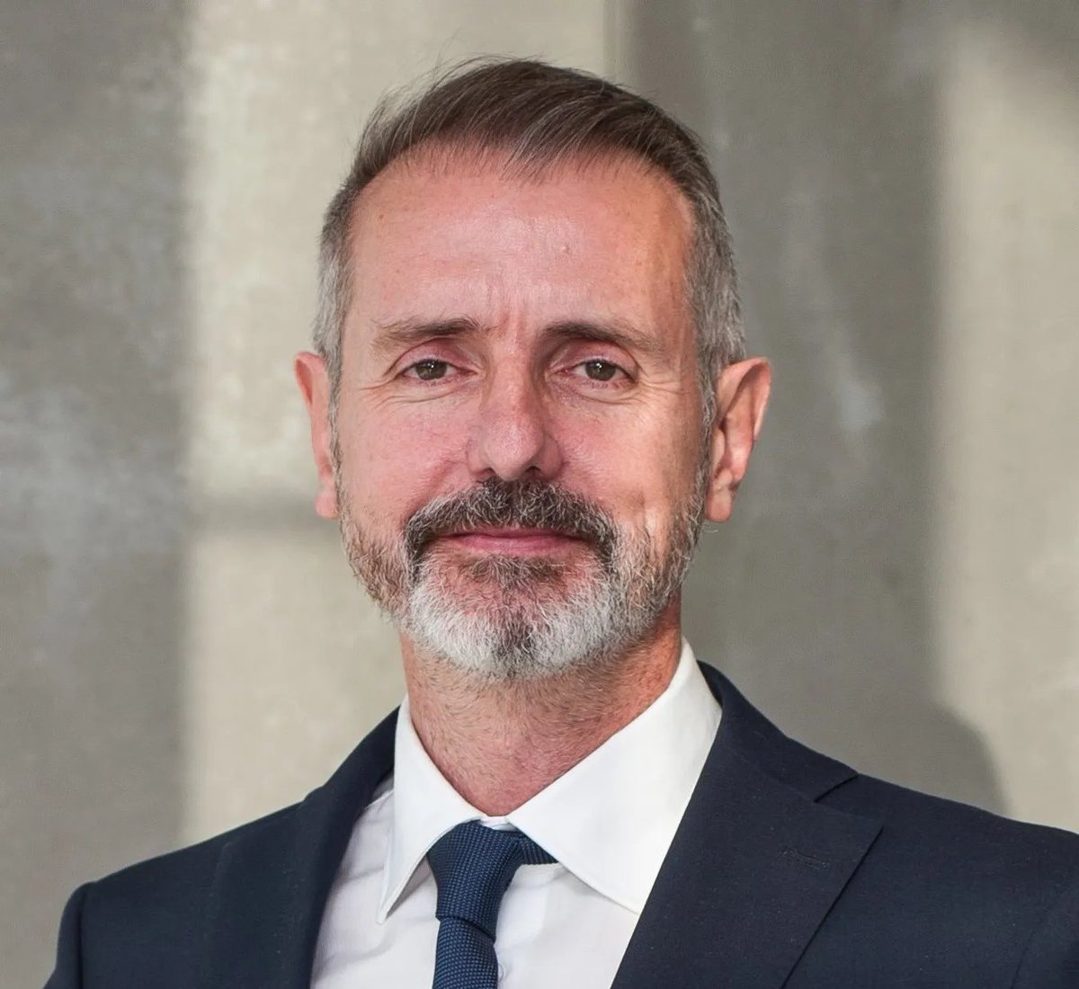 Marc Murtra, nuevo presidente ejecutivo de Telefónica.

El Consejo de Administración de Telefónica acuerda la renovación ordenada de la Presidencia de la sociedad, para adecuarla a su nuevo accionariado, con el relevo de José María Álvarez-Pallete.

ℹ️telefonica.com/es/sala-comuni…