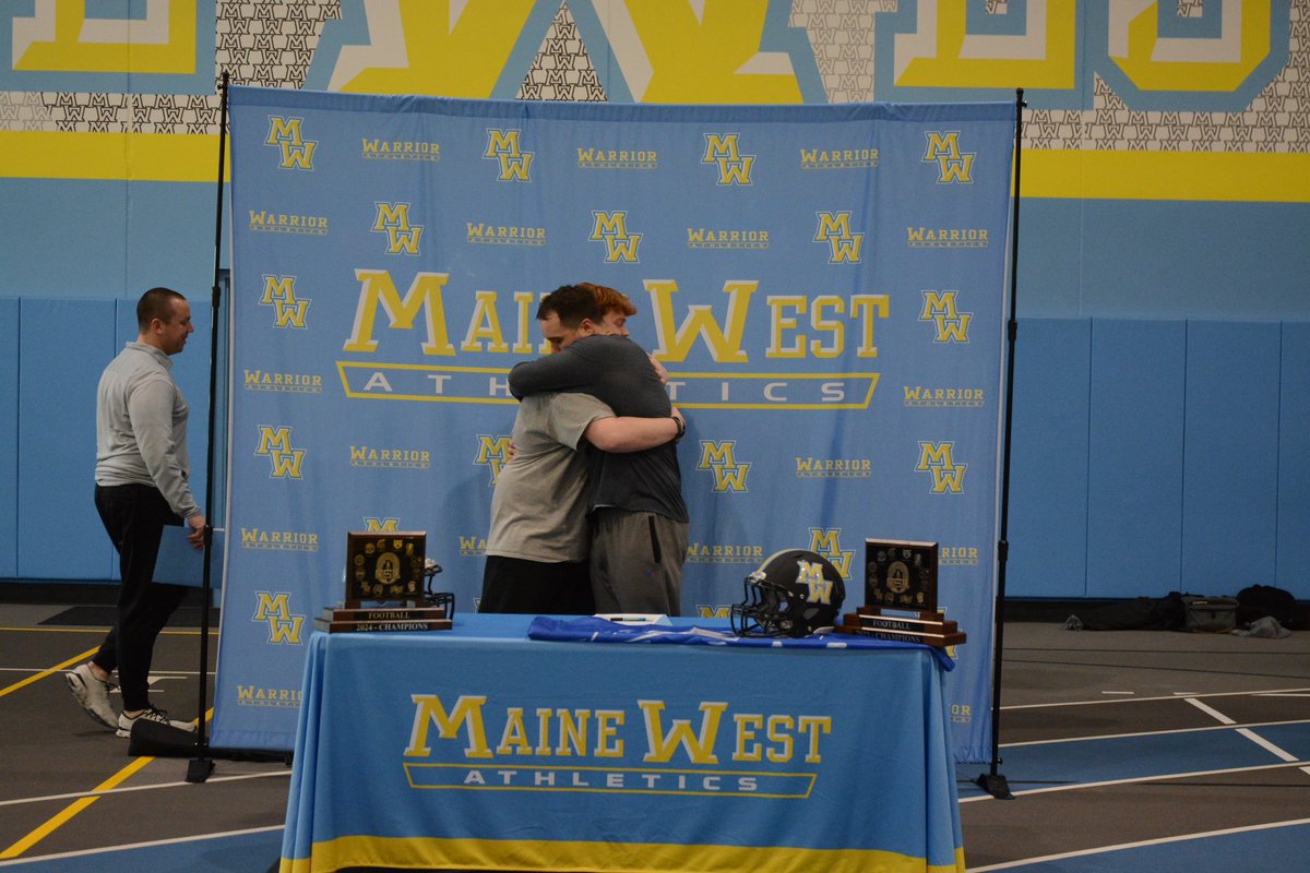 ✍️✍️✍️<a href="/CUWFB/">CUW Falcon Football</a> <a href="/CoachNErling51/">Nicholas Erling</a> <a href="/MaineWestFtbl/">Maine West Football</a> <a href="/EDGYTIM/">Timothy “EDGYTIM” OHalloran</a> <a href="/Dion_JTsports/">Dion (J & T Sports)</a> <a href="/JakeRiportella/">Coach Rip</a>