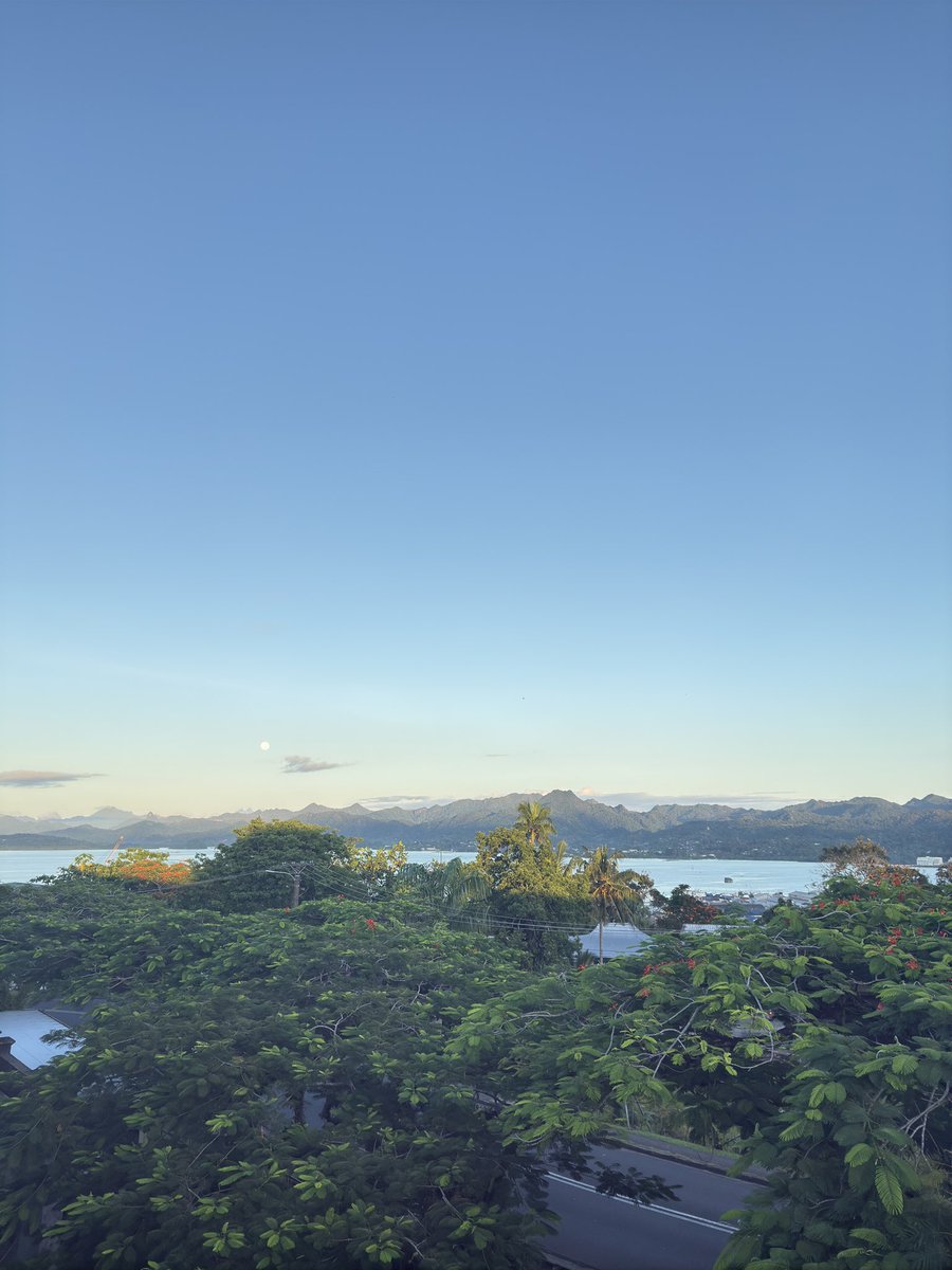 Top of the morning 🌄

#sunrise #Fiji