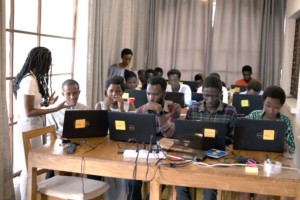 MunyundoF's tweet photo. Munyundo Foundation #MF sowed seeds of hope! 🌱✨

📚 *Personal Development Training* in "Farming for Tomorrow Project". 
💻 *Tech Skills for Success Training* project.
❤️ *Community Visits* to provide psychological support through the "Healing Minds,Transforming Lives" project. https://t.co/4U4YbeQTPo