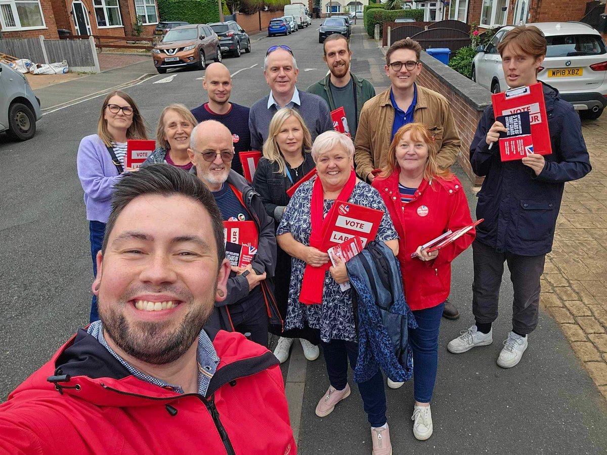 <a href="/tobyg2026/">Toby Gregory 🇬🇧🌹</a> <a href="/Treecull/">Cllr Teresa Cullen</a> But no the Cllrs didn’t go out with the Broxtowe GE Candidate after her Campaign Manager called all local members ‘f**king tw*ts’ &amp; that Juliet and him thought the Community Hub we ran ( which fed 10,000 during Covid) was ‘f*cking horrendous’.

So we campaigned in Erewash instead