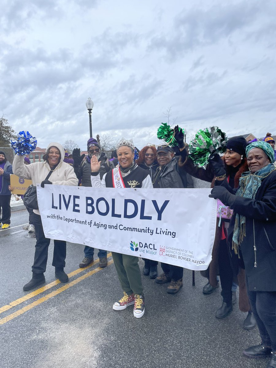 DACL_DC's tweet image. Today, DACL joined DC residents from all eight wards to honor the legacy of Dr. Martin Luther King, Jr. at the annual MLK Day Parade. It was an amazing day to commemorate his legacy with community! #MLKDay #CommunityUnity 💙💚