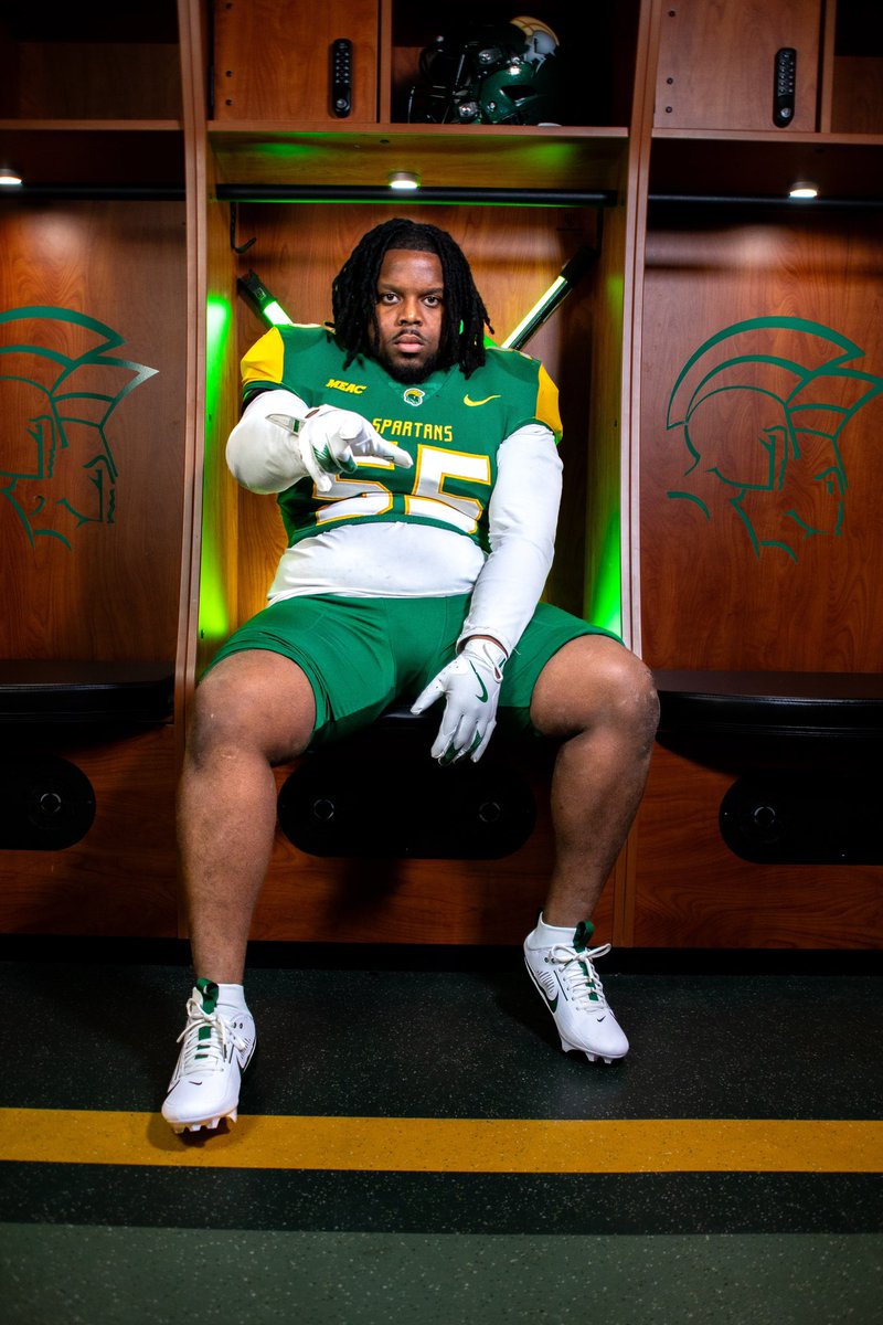 R.J. Evans tweet media