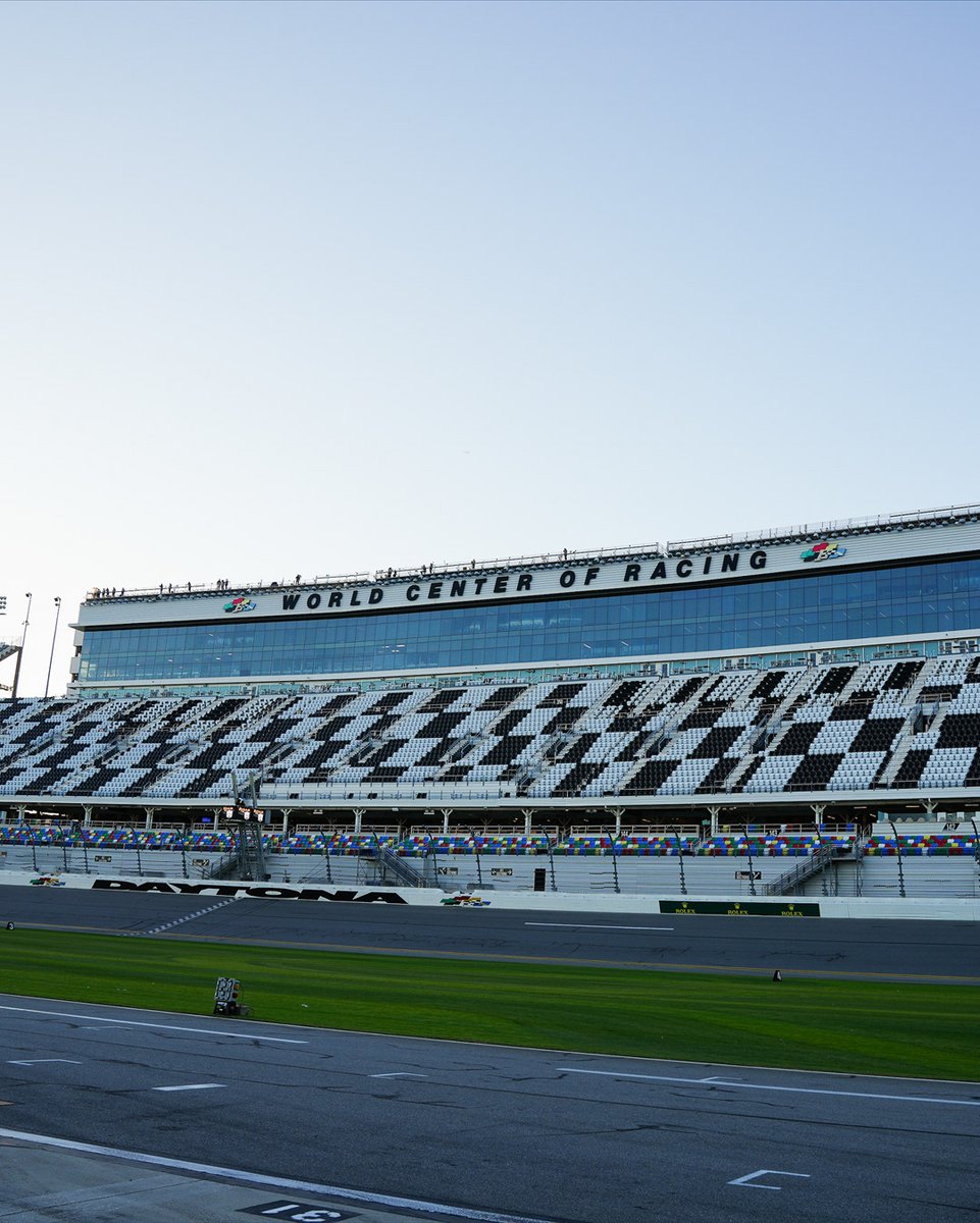 Rolex24Hours's tweet photo. This time next week.

#Rolex24 | @IMSA https://t.co/cNWuPzMqfQ