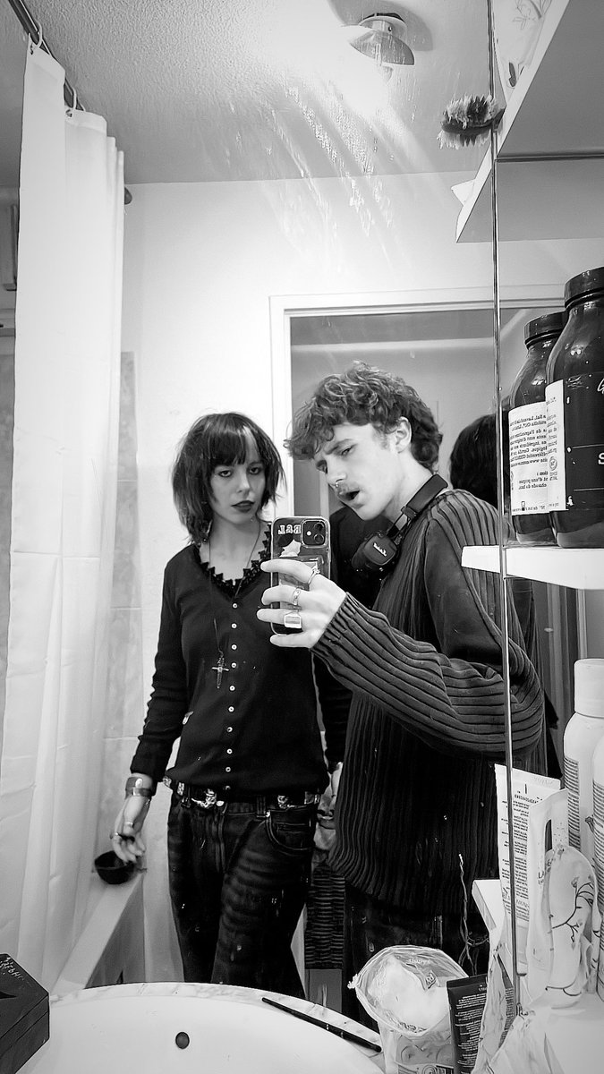 rek1rrr's tweet image. ma sublime sœur et moi
