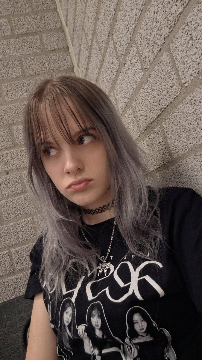 VioletInOrbit's tweet image. it's been a while so i'm posting some recent selfies that i like