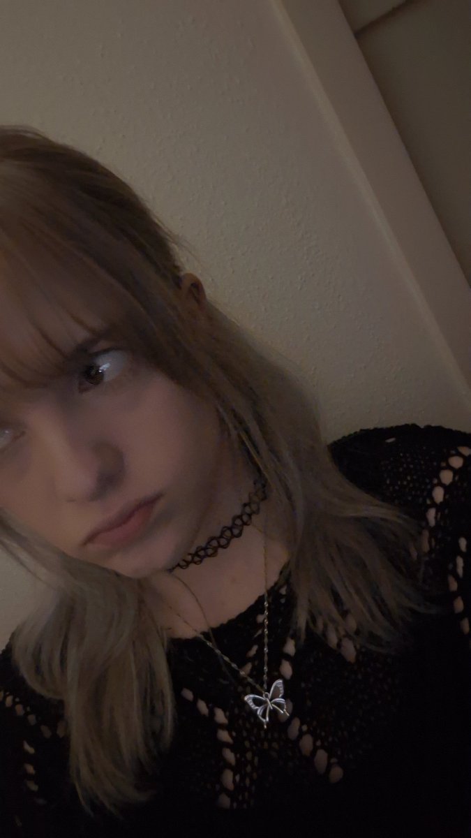 VioletInOrbit's tweet image. it's been a while so i'm posting some recent selfies that i like