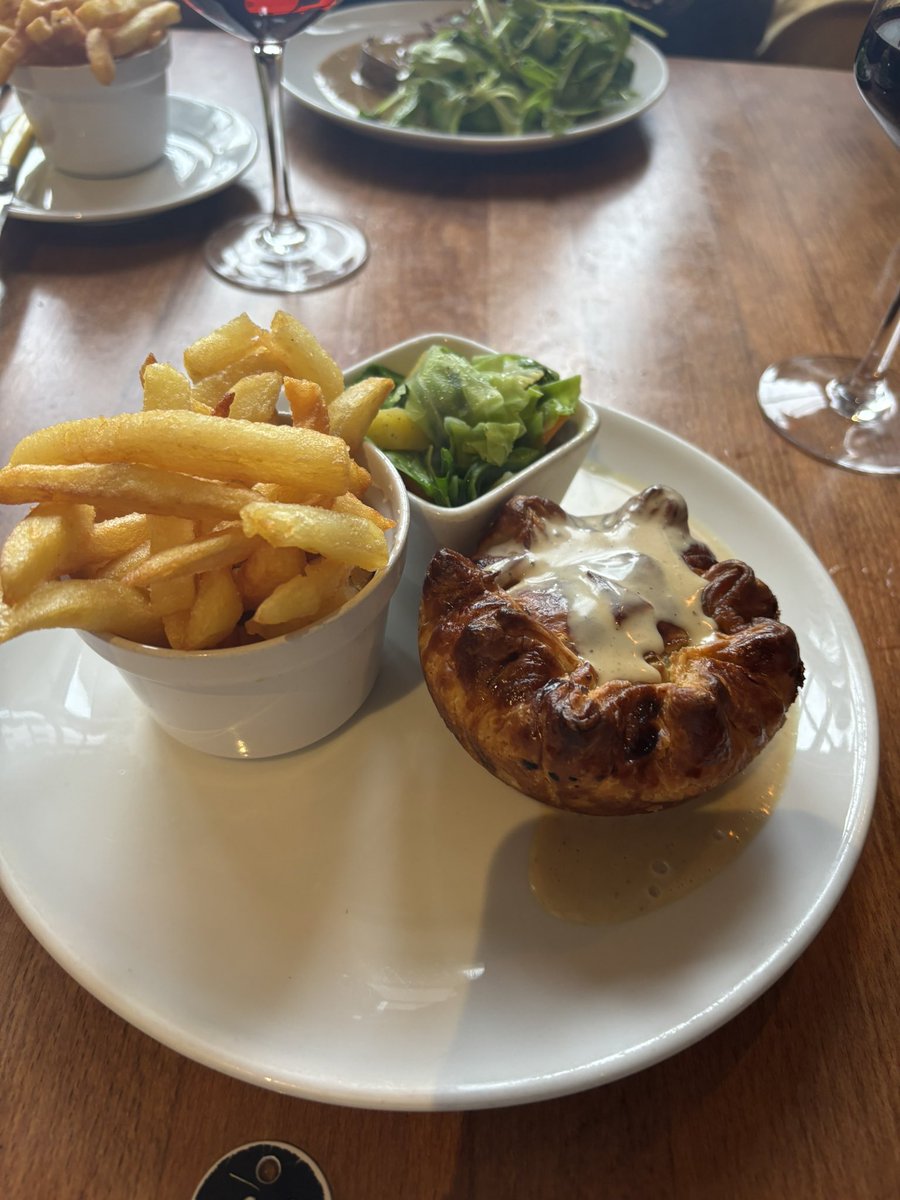 MrsBrindle's tweet photo. @parkersarms thank you for having us yet again, fantastic as always :-) always treat x lovely day :-) https://t.co/oceHNr4gYr