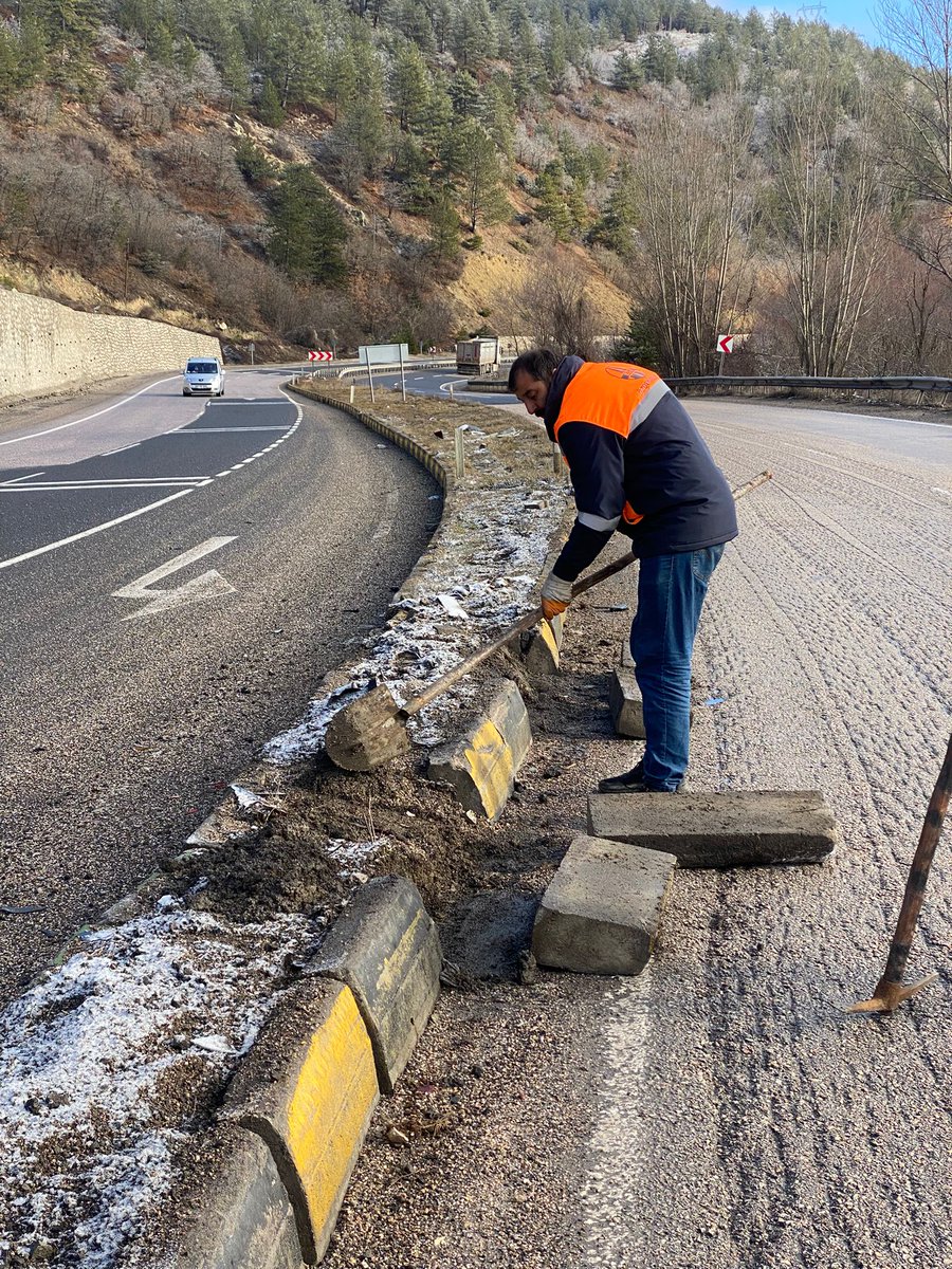 TaşeronunHakkını Yediniz
Taşeron dururken gittiniz İŞKUR dan kadrolu işci aldınız. Hesabını veremeyeceksiniz