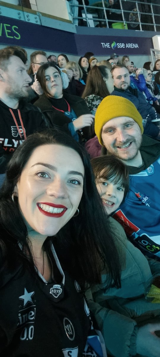 blecio's tweet photo. Good luck giants!! Let's bate the steelers! 
#lovebelfast
#belfastgiants https://t.co/YL0nvOk948