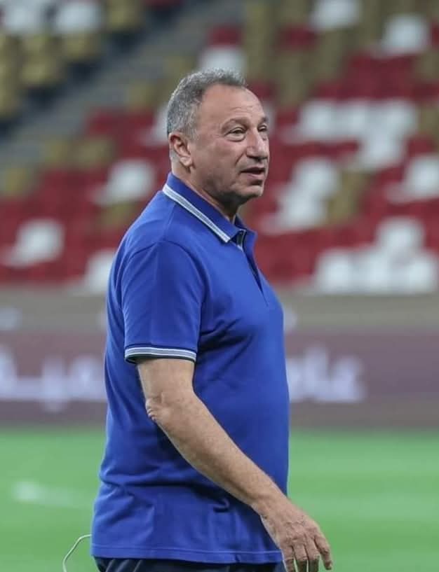 انا مبقاش يفرق معايا وجودك من عدمه انا عايزك تتوكل علي الله كفايه عليك كده سيبها وامشي بكرامتك واحفظ الي باقي ليك عندنا علشان والله مافي واحد من الجمهور هيرحمكم بعد المهازل دي..

#فشل_الخطيب_ضيع_الأهلي