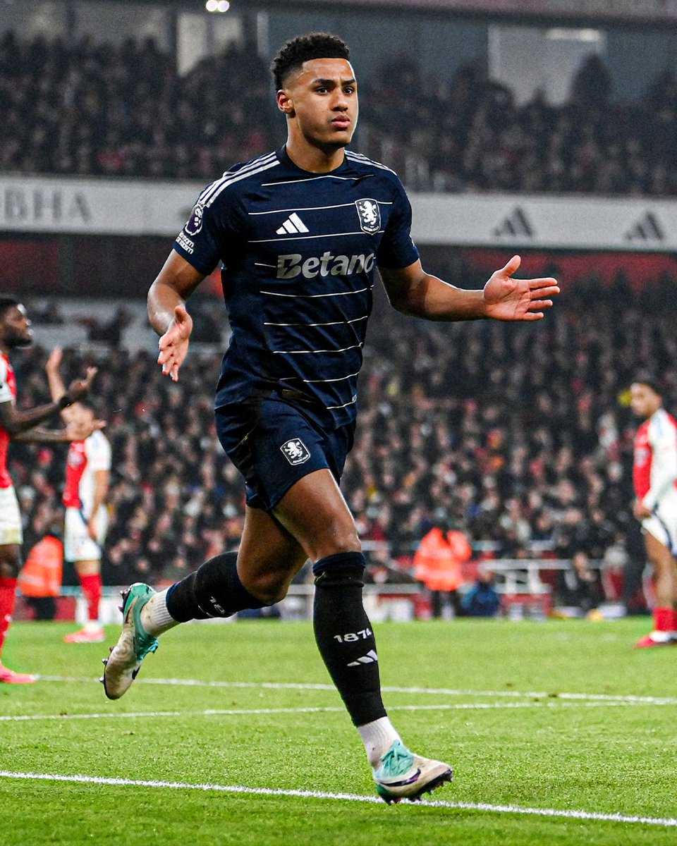 footballontnt's tweet photo. Aston Villa come from two down against Arsenal at The Emirates 😲

⚽️ 60' Youri Tielemans 2-1 
⚽️ 69' Ollie Watkins 2-2 https://t.co/uK8SNM6zxP