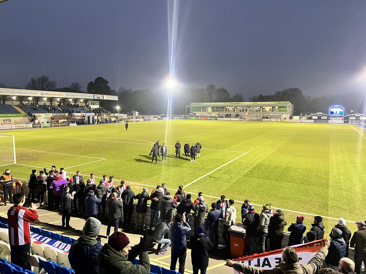 UnionGolfRoad's tweet image. Players, fans, together - Altrincham FC at its best.