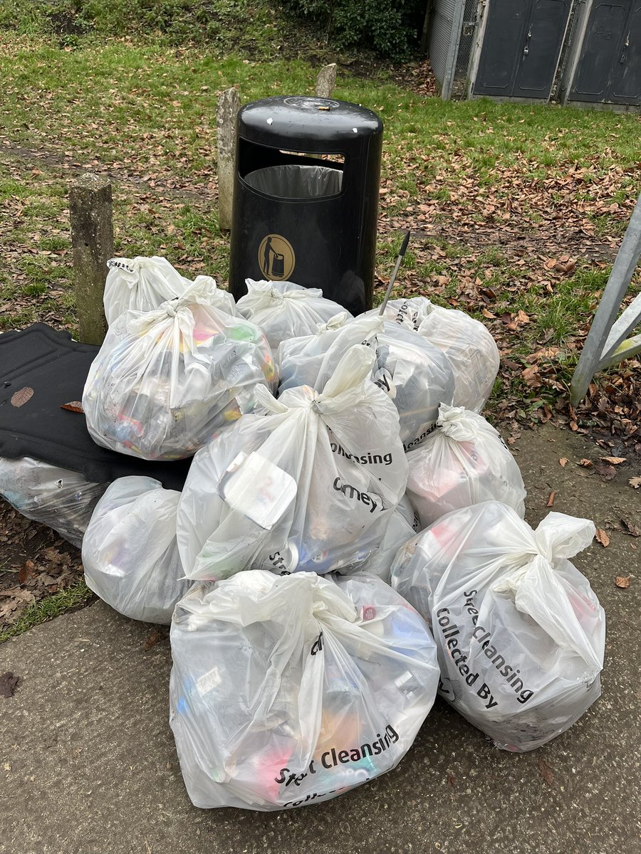Thames Ditton Litter Pickers (@tdlitterpickers) on Twitter photo What a difference an hour makes. All this litter collected from the streets commons parks & riverside of #ThamesDitton in 60 minutes by #communityminded residents. Our <a href="/TDLitterPickers/">Thames Ditton Litter Pickers</a> 2025 plea - don’t drop litter - take it home & dispose in your own bins. What a difference an hour makes. All this litter collected from the streets commons parks & riverside of #ThamesDitton in 60 minutes by #communityminded residents. Our <a href="/TDLitterPickers/">Thames Ditton Litter Pickers</a> 2025 plea - don’t drop litter - take it home & dispose in your own bins.