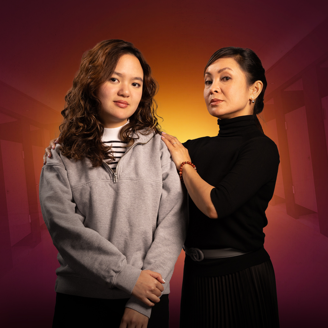 stalledmusical's tweet photo. Krystal is exploring her independence, but her mum isn't happy about it... 😬

Can a chat in the ladies loos solve their problems?

Find out for yourself in #StalledMusical at @KingsHeadThtr from 13 Feb! 

🎟️ https://t.co/reIZjoKzEV https://t.co/yOsiwnrajP