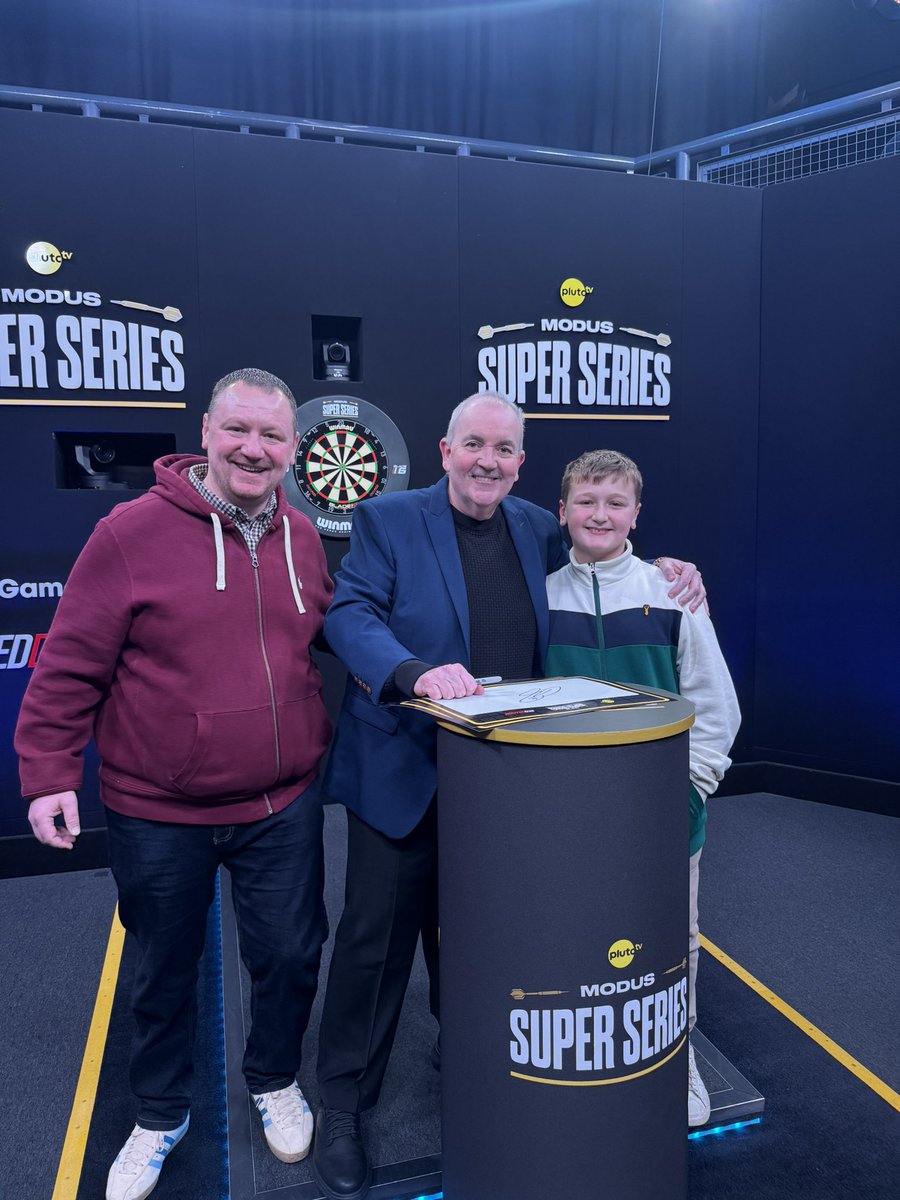 JasonQuinton's tweet photo. When you get to have a picture taken with your Son and the Sporting Legend that’s is @PhilTaylor 
#ThePower  #GOAT #ModusLive https://t.co/ISlk7zF2MR