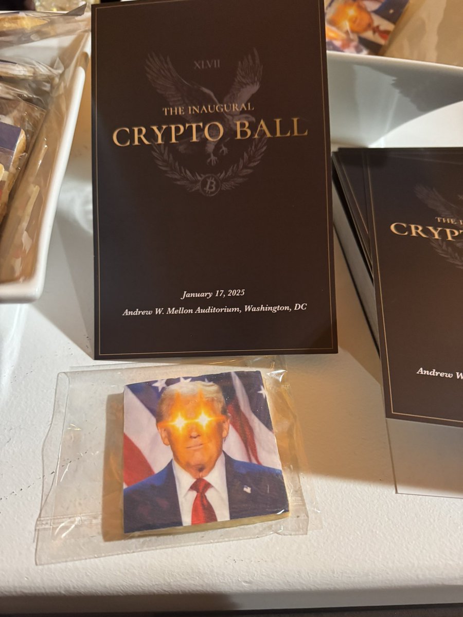 ChBa (@chba_wm) on Twitter photo An absolute honor to represent <a href="/wmtoken/">worldmobilechain</a> alongside <a href="/standwithcrypto/">Stand With Crypto🛡️</a> and <a href="/coinbase/">Coinbase 🛡️</a>. The momentum is undeniable. An absolute honor to represent <a href="/wmtoken/">worldmobilechain</a> alongside <a href="/standwithcrypto/">Stand With Crypto🛡️</a> and <a href="/coinbase/">Coinbase 🛡️</a>. The momentum is undeniable.