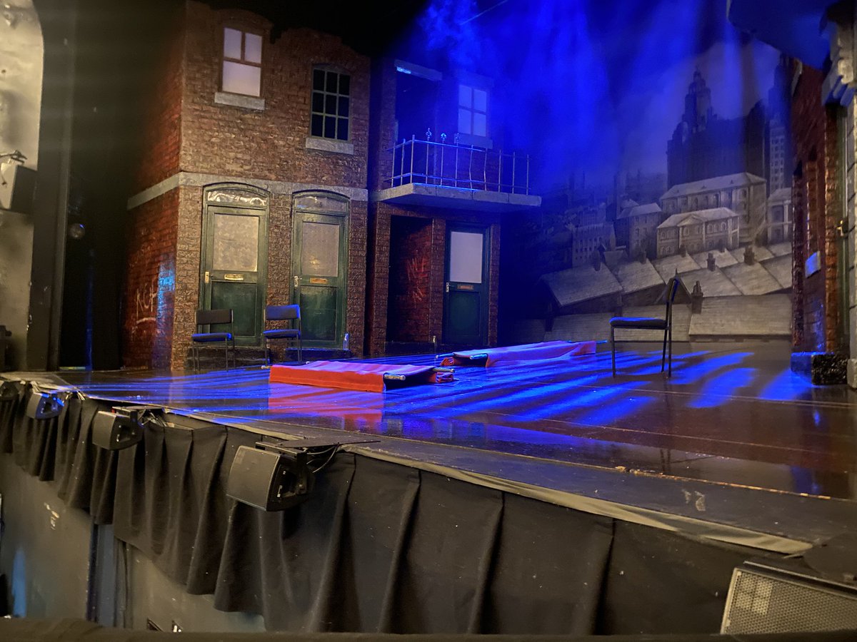 pyatt_rose's tweet photo. Our 2025 Blood Brothers tour starts here! Front row, a great view @joe_sleight_ @seany180 @GemmaBrodrick ❤️💙 https://t.co/vhYVGalKBX