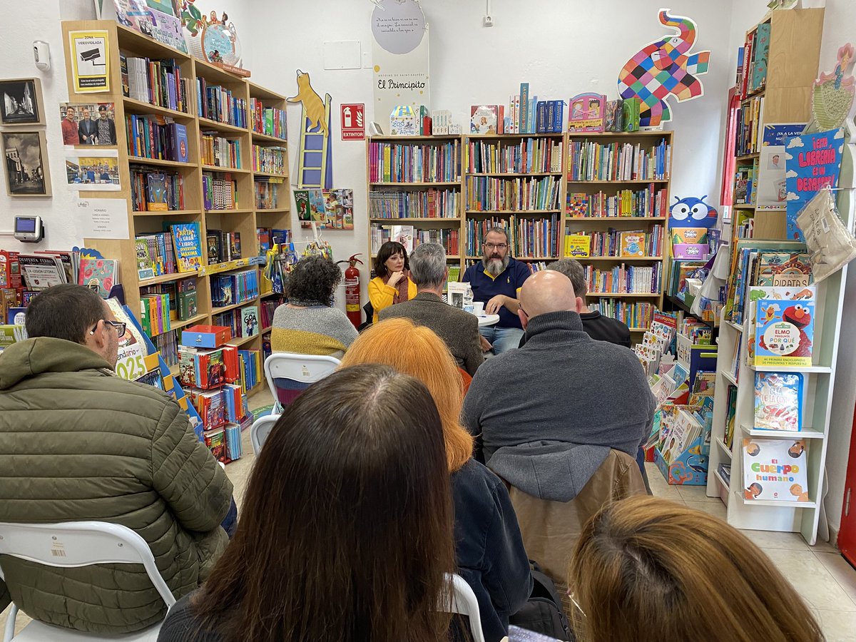 Bahía de Letras tweet media