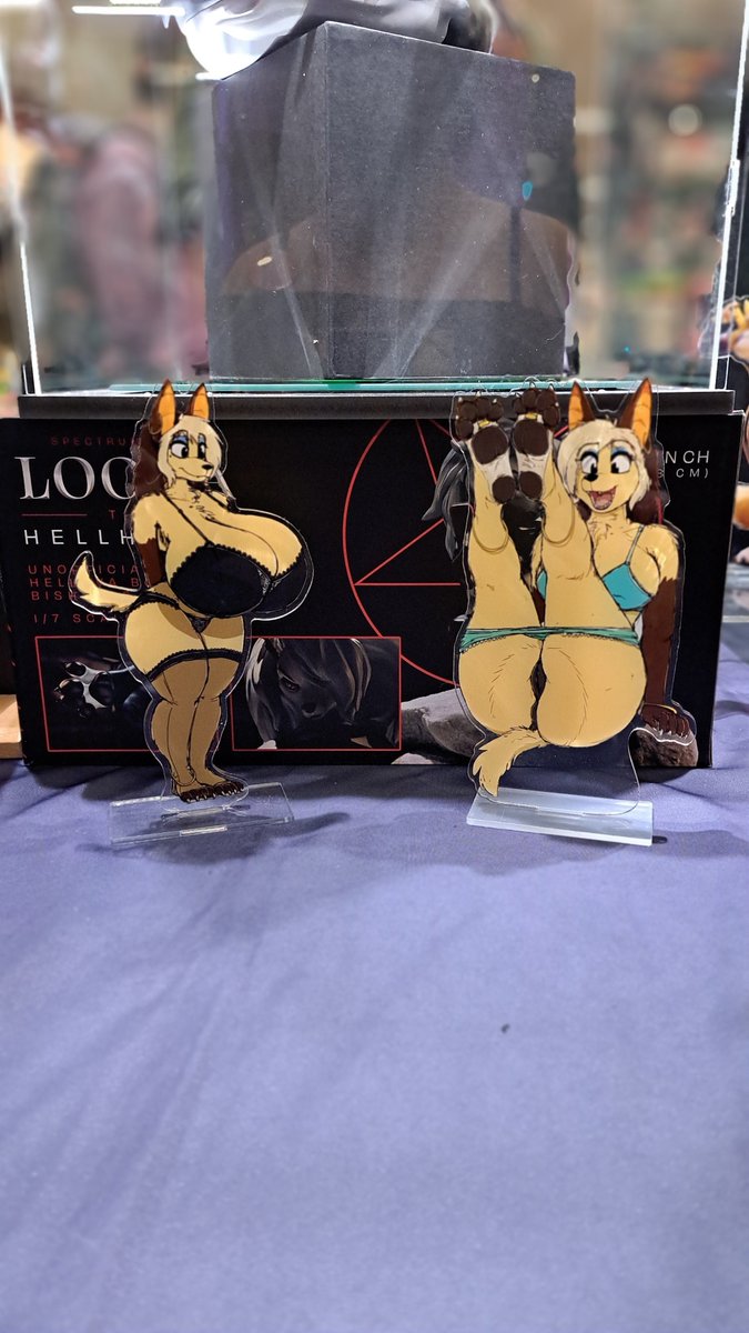 I'm here at #FC2025 at table 28 n_n if you wanna say hi I may have some secret Drip Dry merch here if you ask &gt;:333