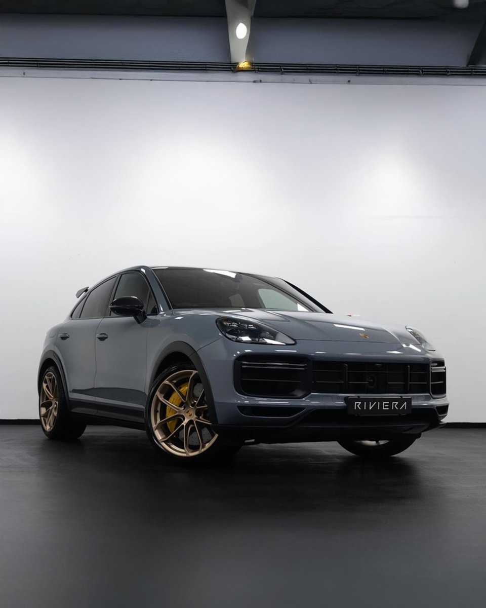 Leo driving Al Pacino home in his Porsche after lunch

The Porsche Cayenne lineup is packed with power and luxury. From Turbo trims to GTS models, explore the best via Carhuna Classifieds.

Find yours: carhuna.com 🚗✨