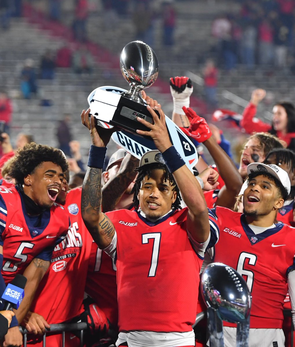 Luby Jones Jr (@jones_luby) on Twitter photo Blessed and Honored to receive an offer from Liberty University. GO FLAMES‼️
<a href="/LUFBRecruiting/">Liberty Football Recruiting</a> <a href="/LibertyFootball/">Liberty Football</a> <a href="/BPS_Football/">Berkeley Football</a> <a href="/On3sports/">On3</a> <a href="/Rivals/">Rivals</a> <a href="/TheUCReport/">Billy Tucker</a> <a href="/247Sports/">247Sports</a> <a href="/DemetricDWarren/">Demetric D. Warren</a> Blessed and Honored to receive an offer from Liberty University. GO FLAMES‼️
<a href="/LUFBRecruiting/">Liberty Football Recruiting</a> <a href="/LibertyFootball/">Liberty Football</a> <a href="/BPS_Football/">Berkeley Football</a> <a href="/On3sports/">On3</a> <a href="/Rivals/">Rivals</a> <a href="/TheUCReport/">Billy Tucker</a> <a href="/247Sports/">247Sports</a> <a href="/DemetricDWarren/">Demetric D. Warren</a>